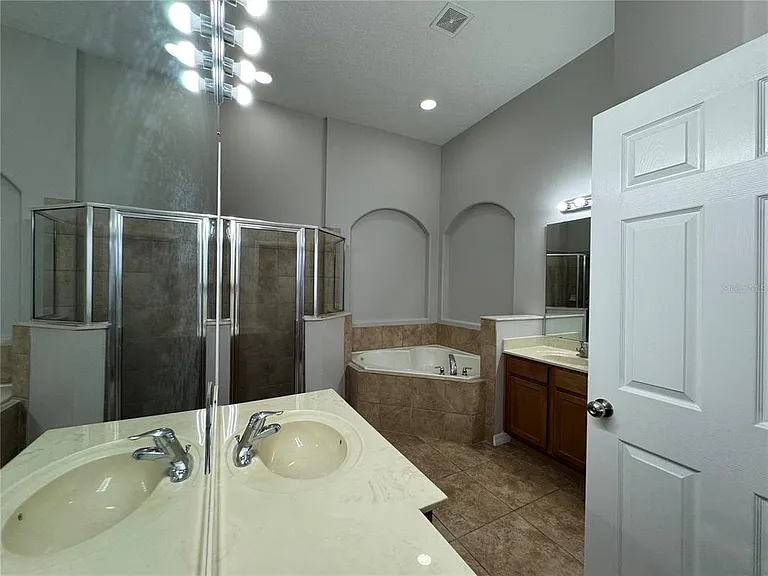 11813 Via Lucerna Cir — Photo 14