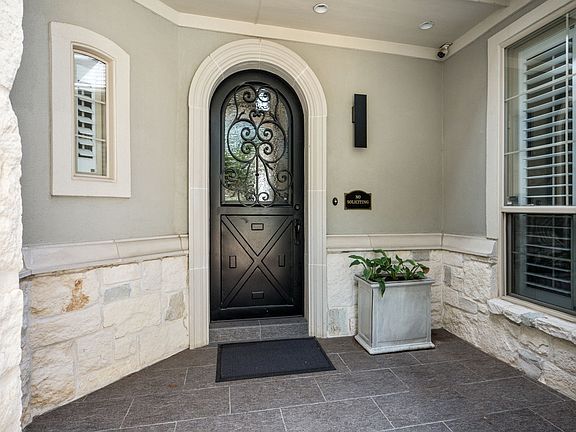 4th image of 5809 Spring Glade Ct