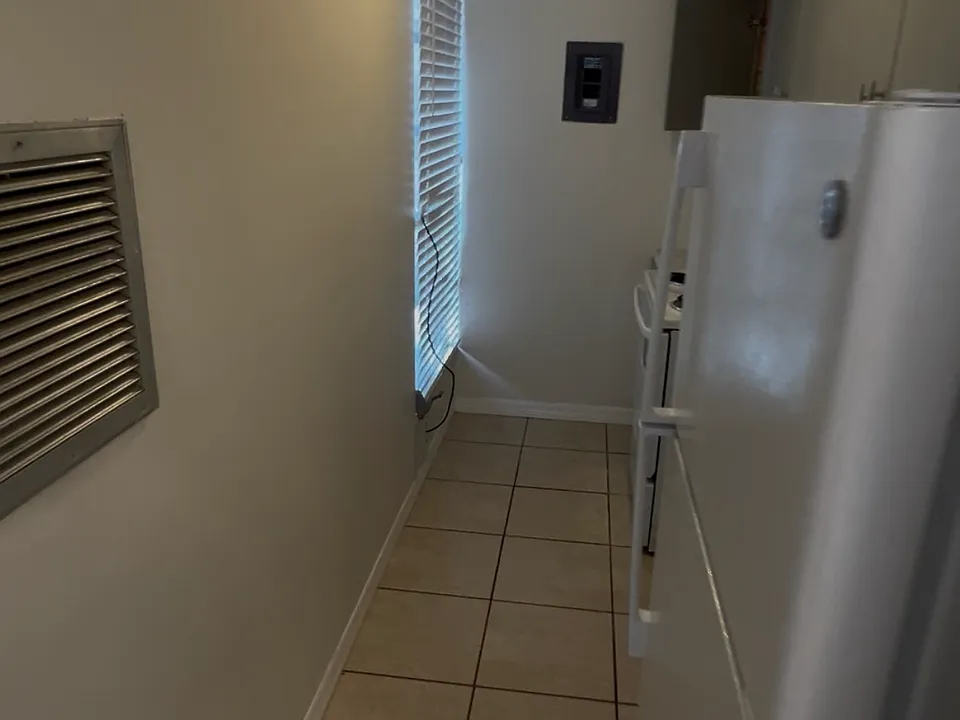 1843 Club Cir #2305