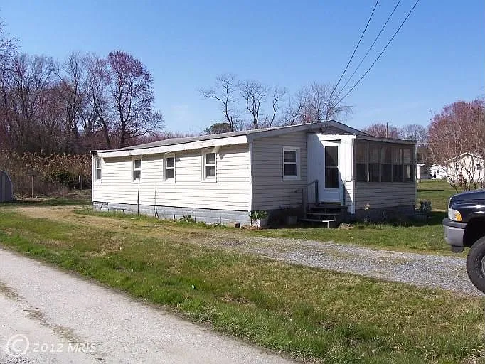 1712 Batts Neck Rd photo 1