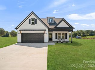 201 Lone Pine Rd, Statesville, NC 28625
