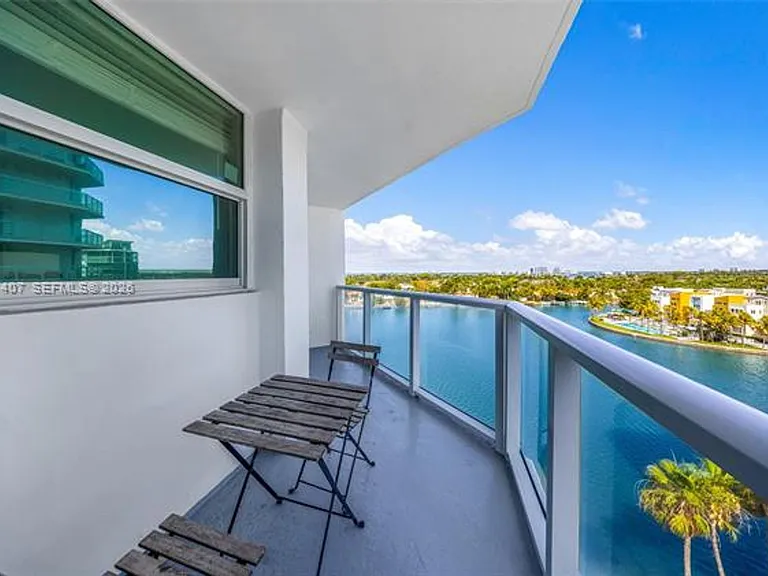 5880 Collins Ave #1007 — Photo 5