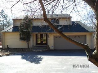 2487 Titmouse Trl, Milford, MI 48380