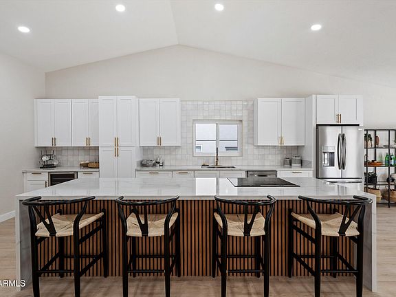 5th image of 3220 W FRANKFURT Drive