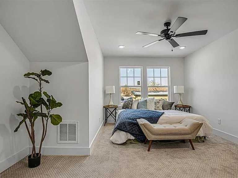 743 S Washington Ave. — Photo 46