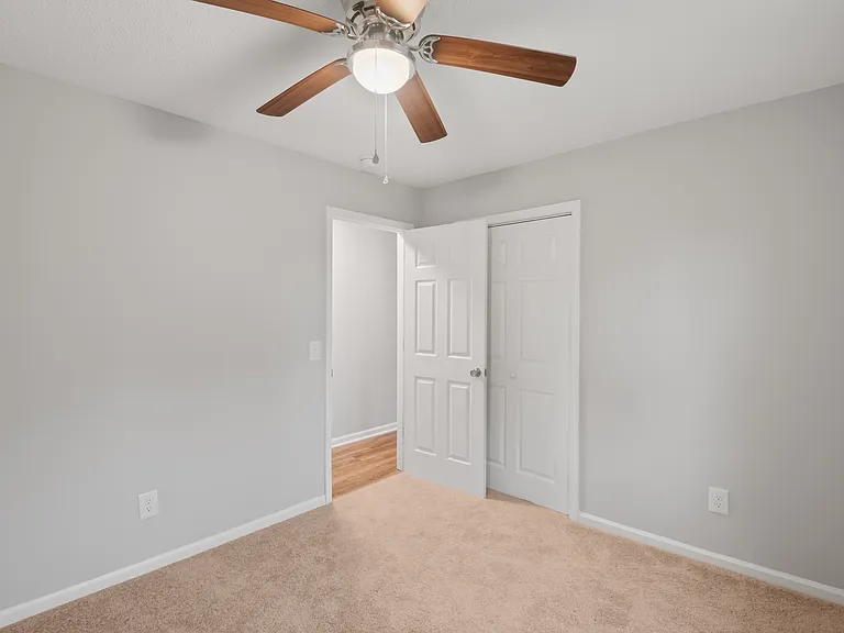 102 Burdock Cir — Photo 4