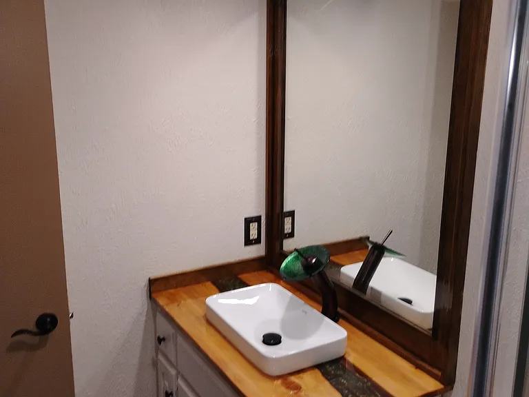 602 Taylor Ct — Photo 10