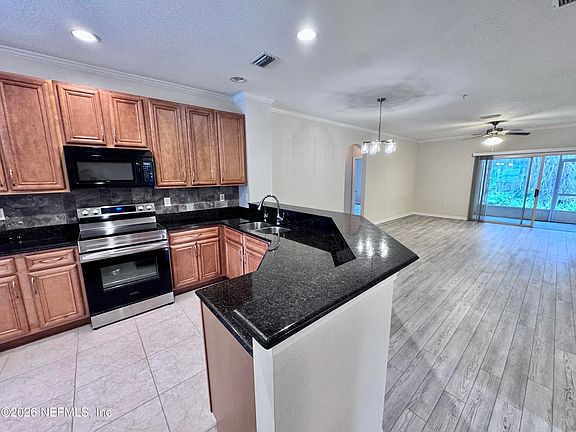 5th image of 110 MAGNOLIA CROSSING Point #1903