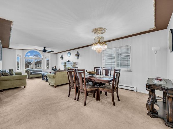 6634 124th St, Surrey, BC V3W 0Z3