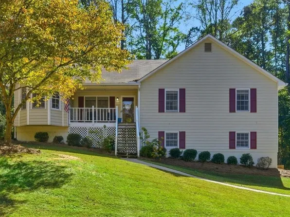 98 Davis Ct, Hiram, GA 30141