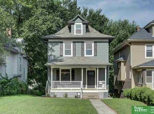 906 S 38th St, Omaha, NE 68105