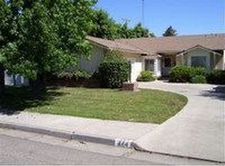 444 Green Acres Dr, Porterville, CA 93257