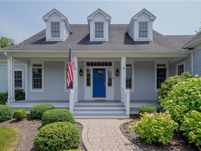 2 Fairview Dr, Bristol, RI, 02809