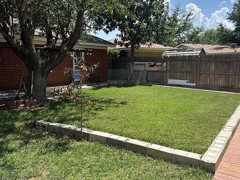 3326 W Dengar Ave — Photo 10