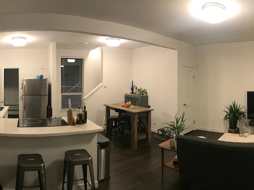 2450 NW 58th St