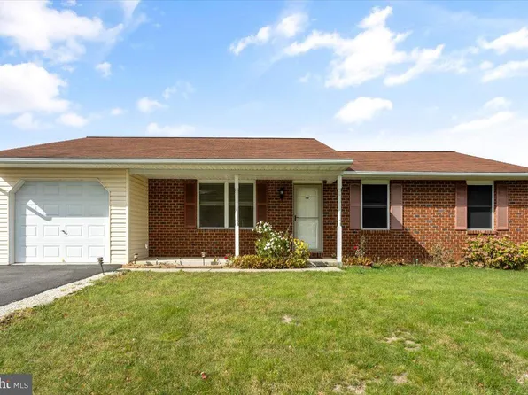 104 Edgemont Ln #L-0489, Newmanstown, PA 17073
