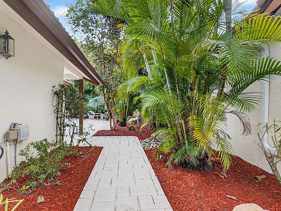 5th image of 21700 Club Villa Terrace