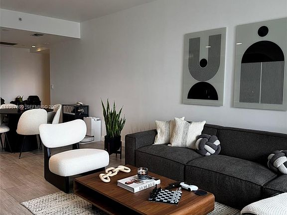 3rd image of 45 SW 9th St APT 2009