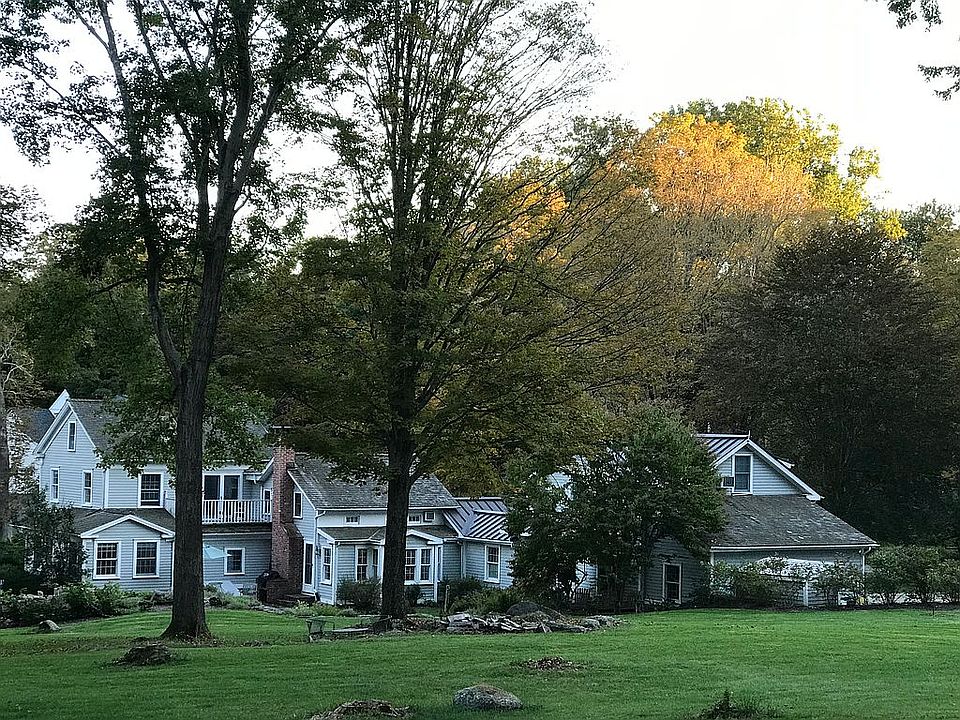 2nd image of 74 Freeborn Rd