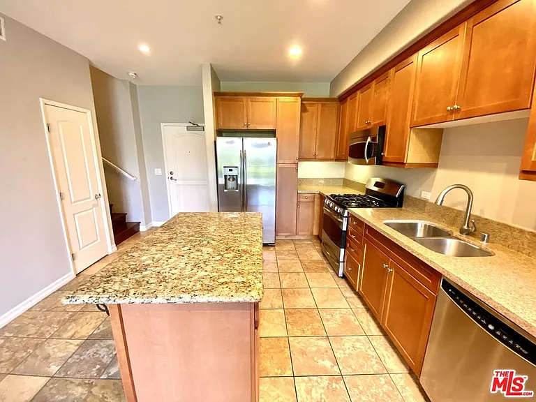 629 Traction Ave #238 — Photo 3