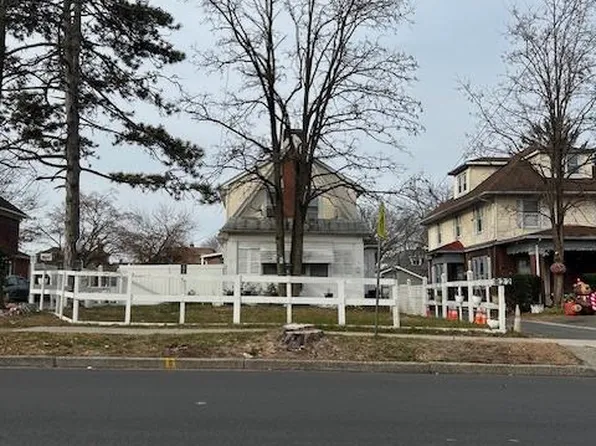 822 Greenwood Ave, Trenton, NJ 08609