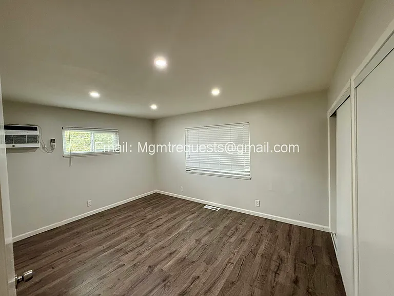 4250 10th St #4250 — Photo 8