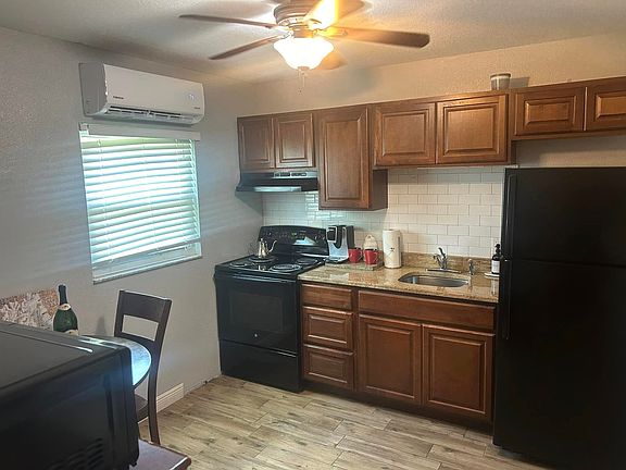 3rd image of 2807 41st Ave N APT 2
