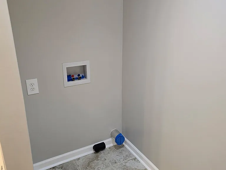 108 Bon Air St #B — Photo 10