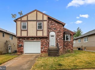 511 Denise Dr, Philadelphia, PA 19116