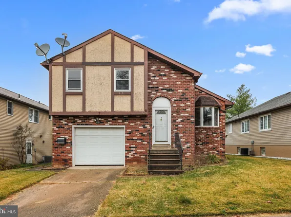 511 Denise Dr, Philadelphia, PA 19116