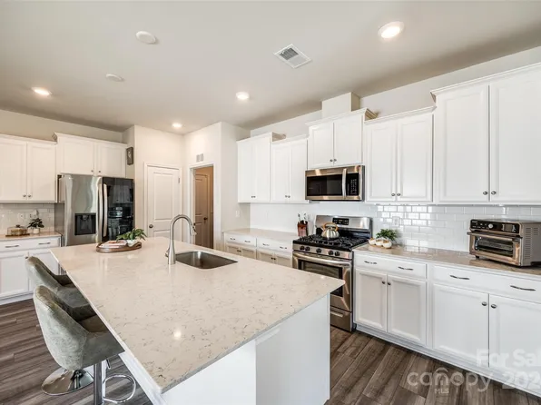 18030 Stark Way, Charlotte, NC 28278