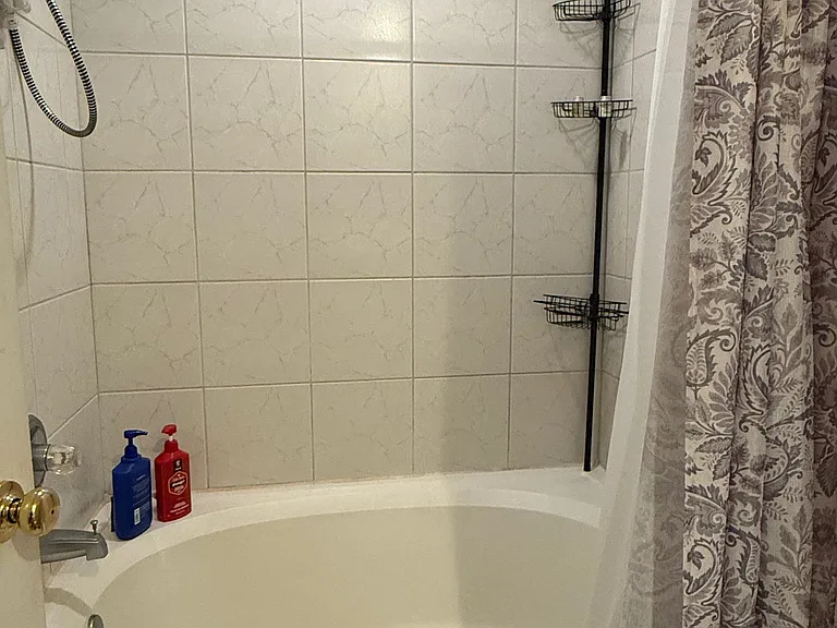 Upstairs bathroom with wonderful garden tub