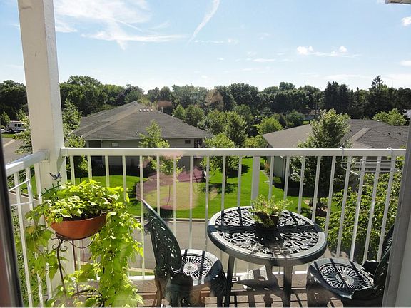 3rd image of 601 Levander Way APT 303