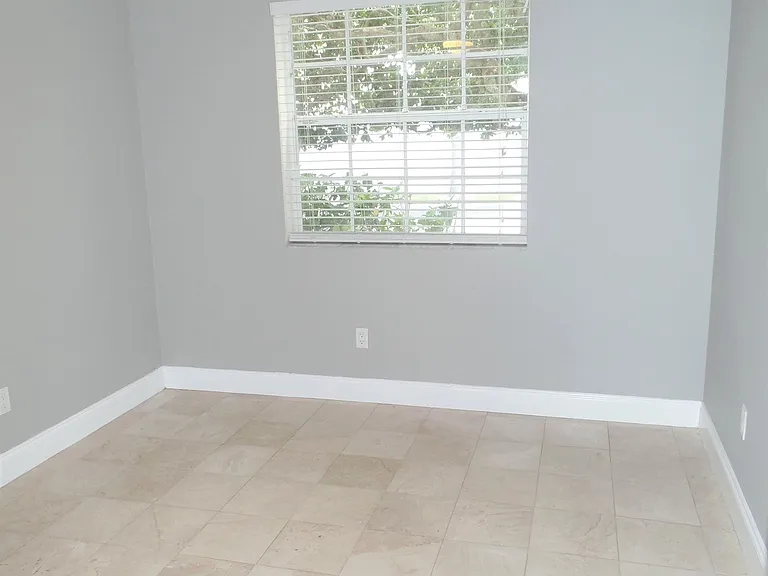 2881 N Oakland Forest Dr #112 — Photo 17