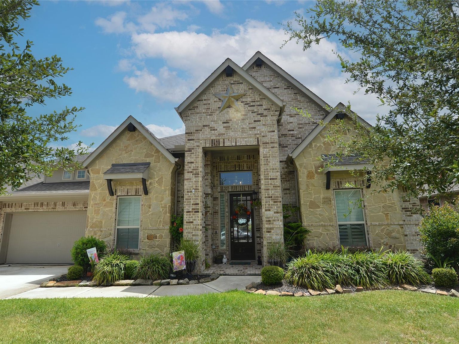 1147 Magnolia Trace Dr