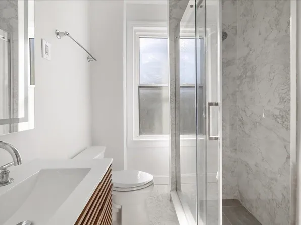 46 Garden Place image 31 of 34