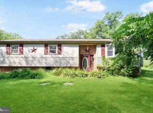 220 Holtzapple Rd, Red Lion, PA 17356