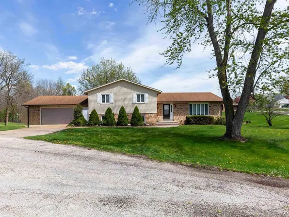 9 Mary Lane Ct, Geneseo, IL 61254