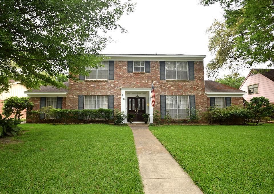 1st image of 610 Bendwood Dr