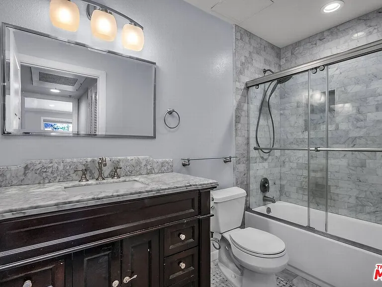 501 Palisades Dr #221 — Photo 8
