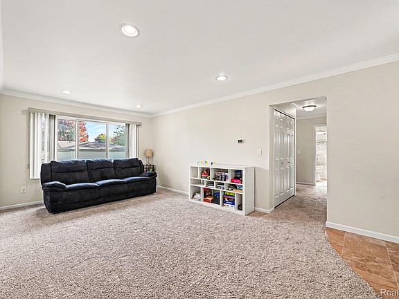 5th image of 6944 Bunkerhill Ln