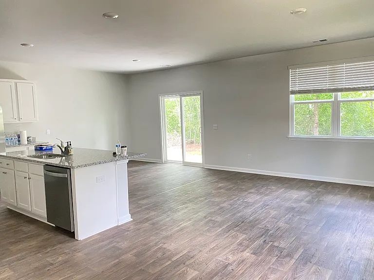 861 Kirby Ct — Photo 6