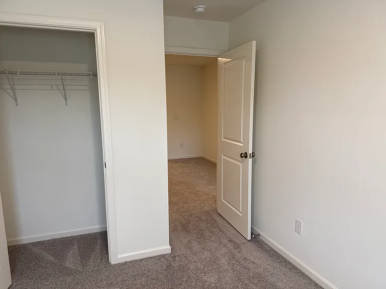 2445 Brookville Dr #B — Photo 18
