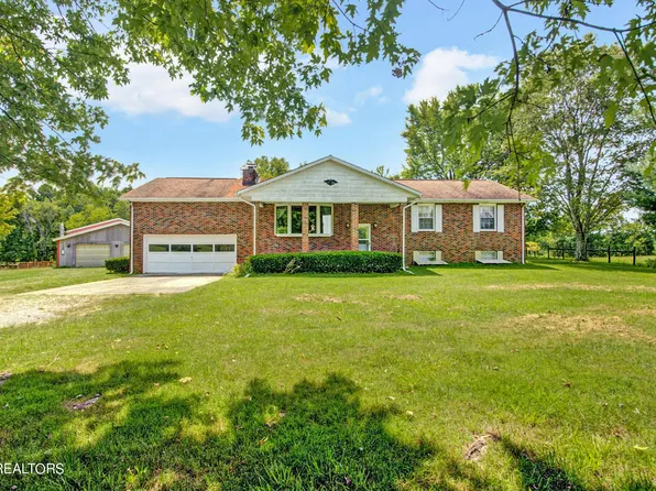 686 Sweat Rd, Grimsley, TN 38565