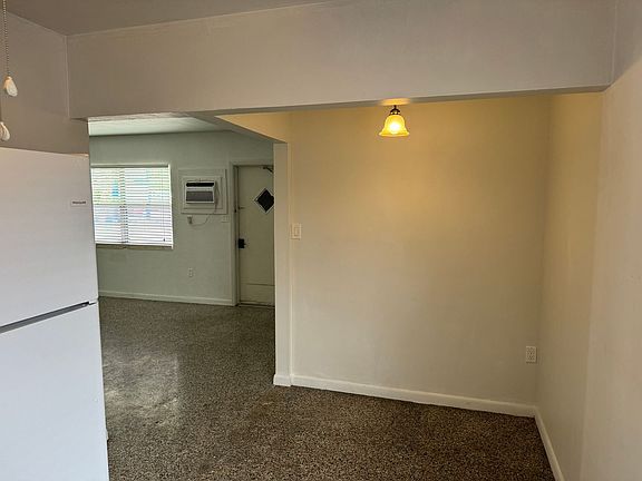 3rd image of 1746 S Tamiami Trl #10
