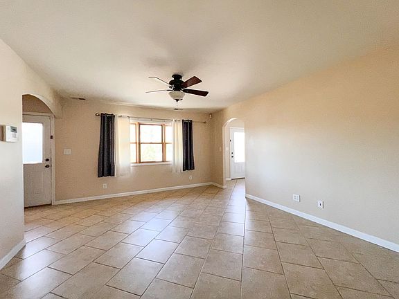 4th image of 74402 Cottonwood Dr