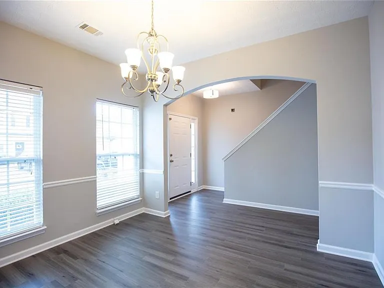 649 Kenridge Dr — Photo 6