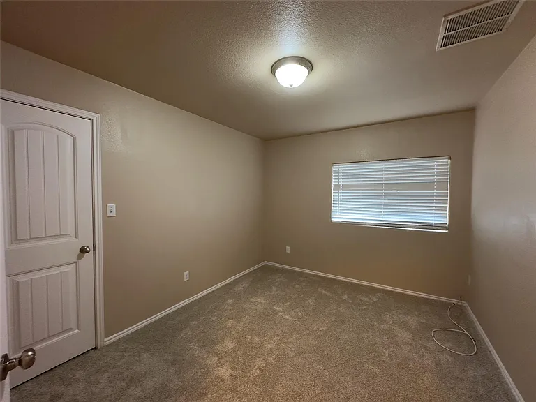 19013 Mangan Way — Photo 8