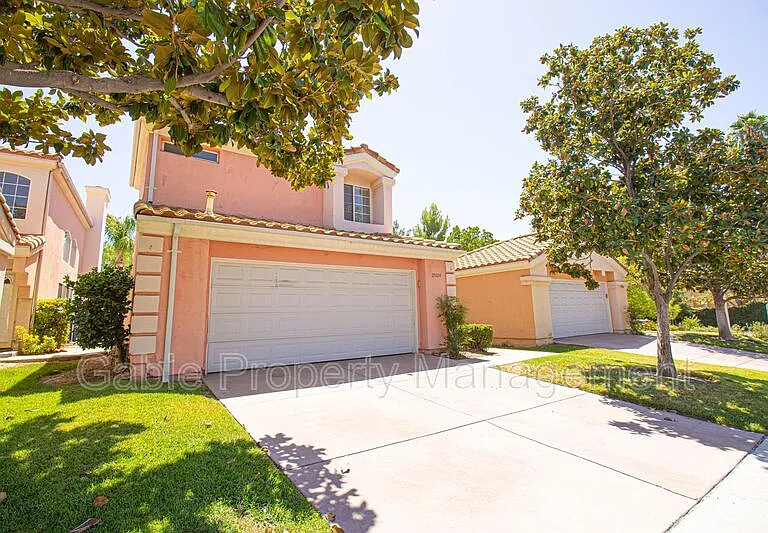 25804 Dickens Ct — Photo 2