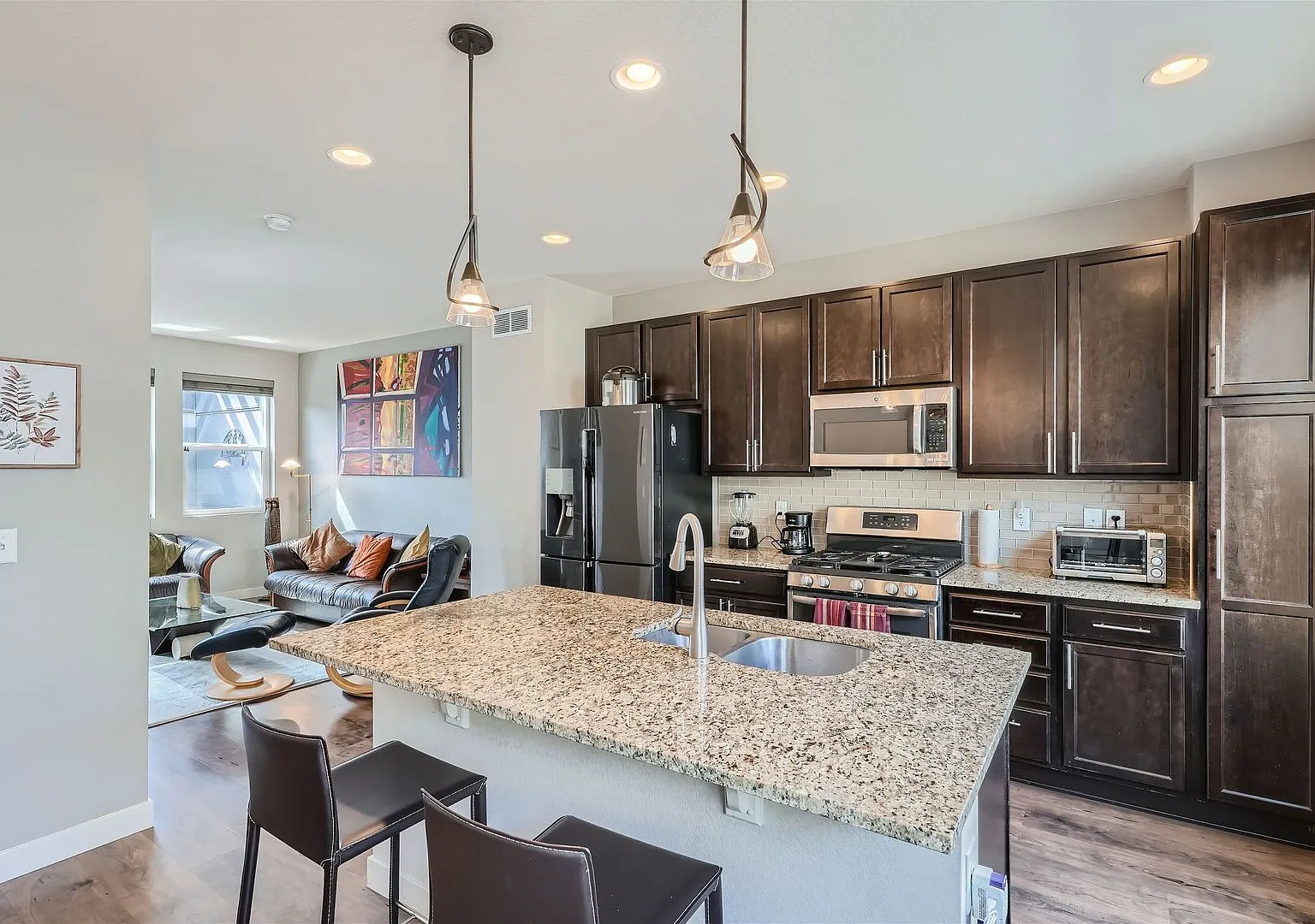 Modern 2 BDR Townhome in Broomfield — Photo 2